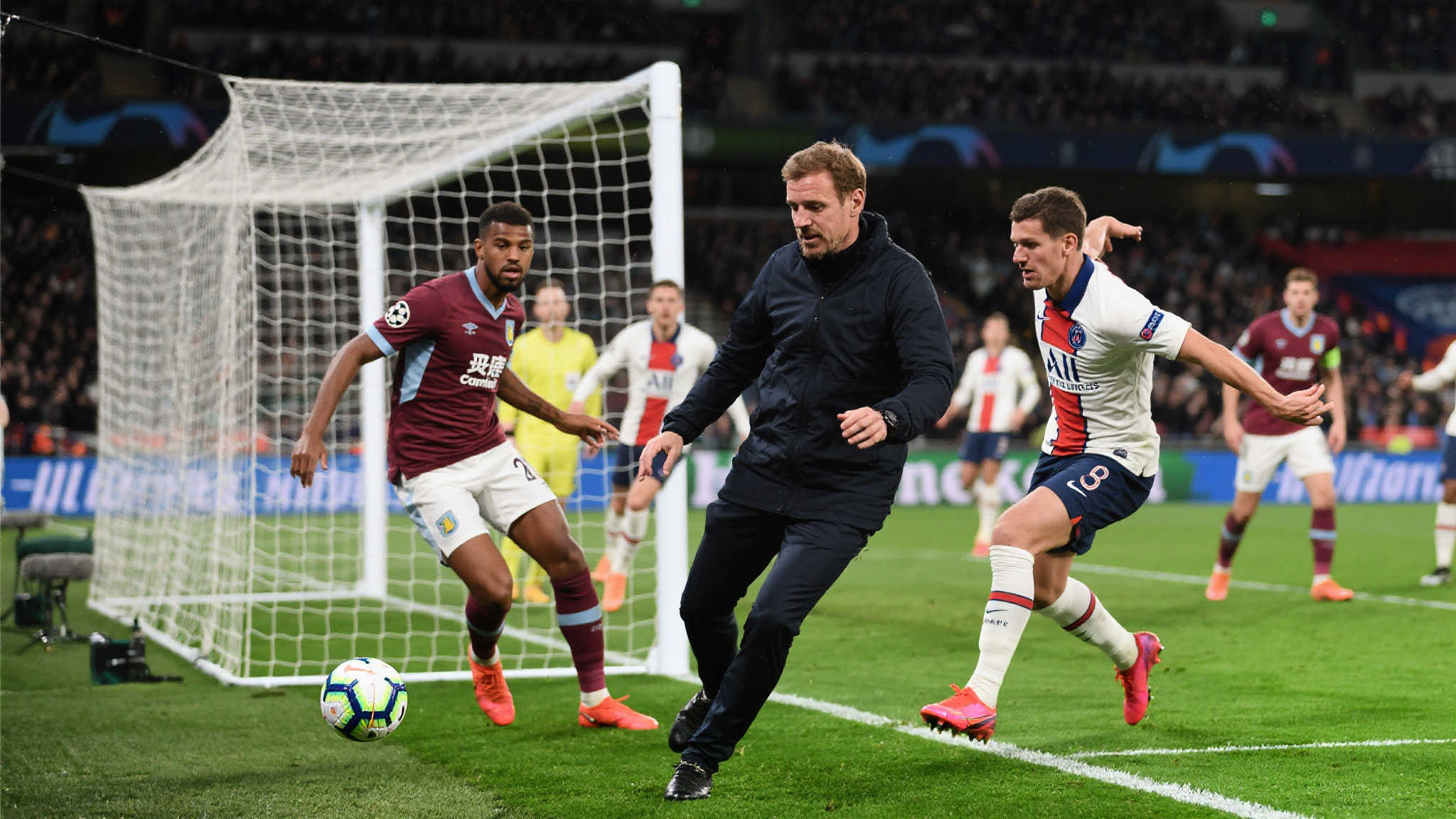 朗尼克揭秘“高位压迫”起源:进球最佳时机在此 他认为,足球比赛中大部分进球并非来自精心设计的套路