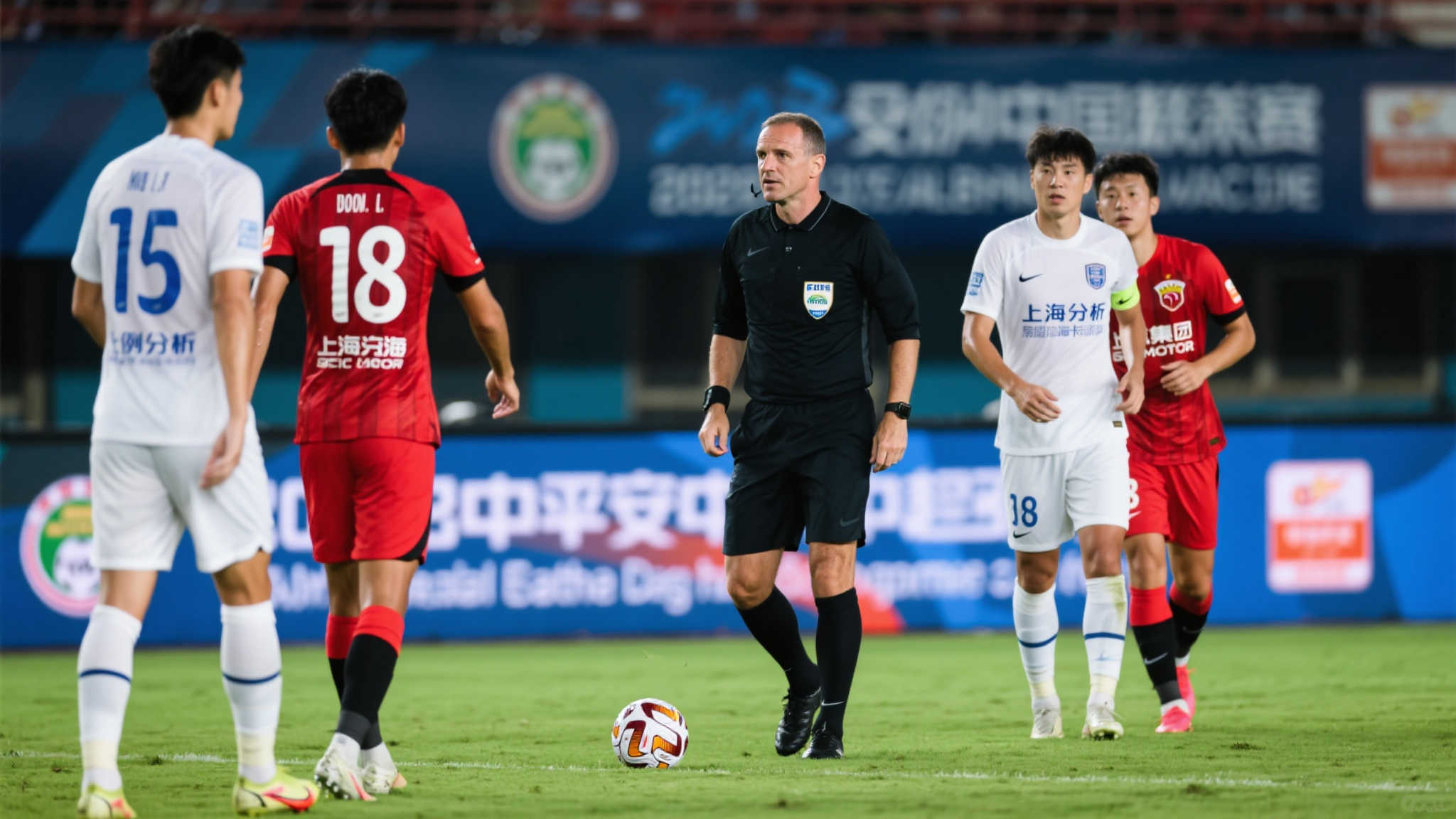 德比失利!海港足协杯卫冕梦碎,穆斯卡特难掩遗憾 三:案例分析 从过往失利看海港困境
回顾近几个赛